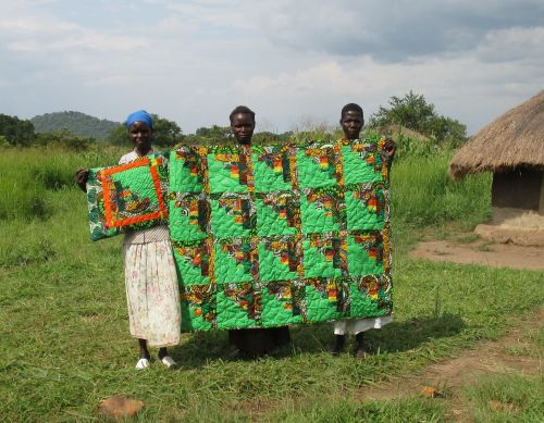 Lap size quilt with matching pillow case